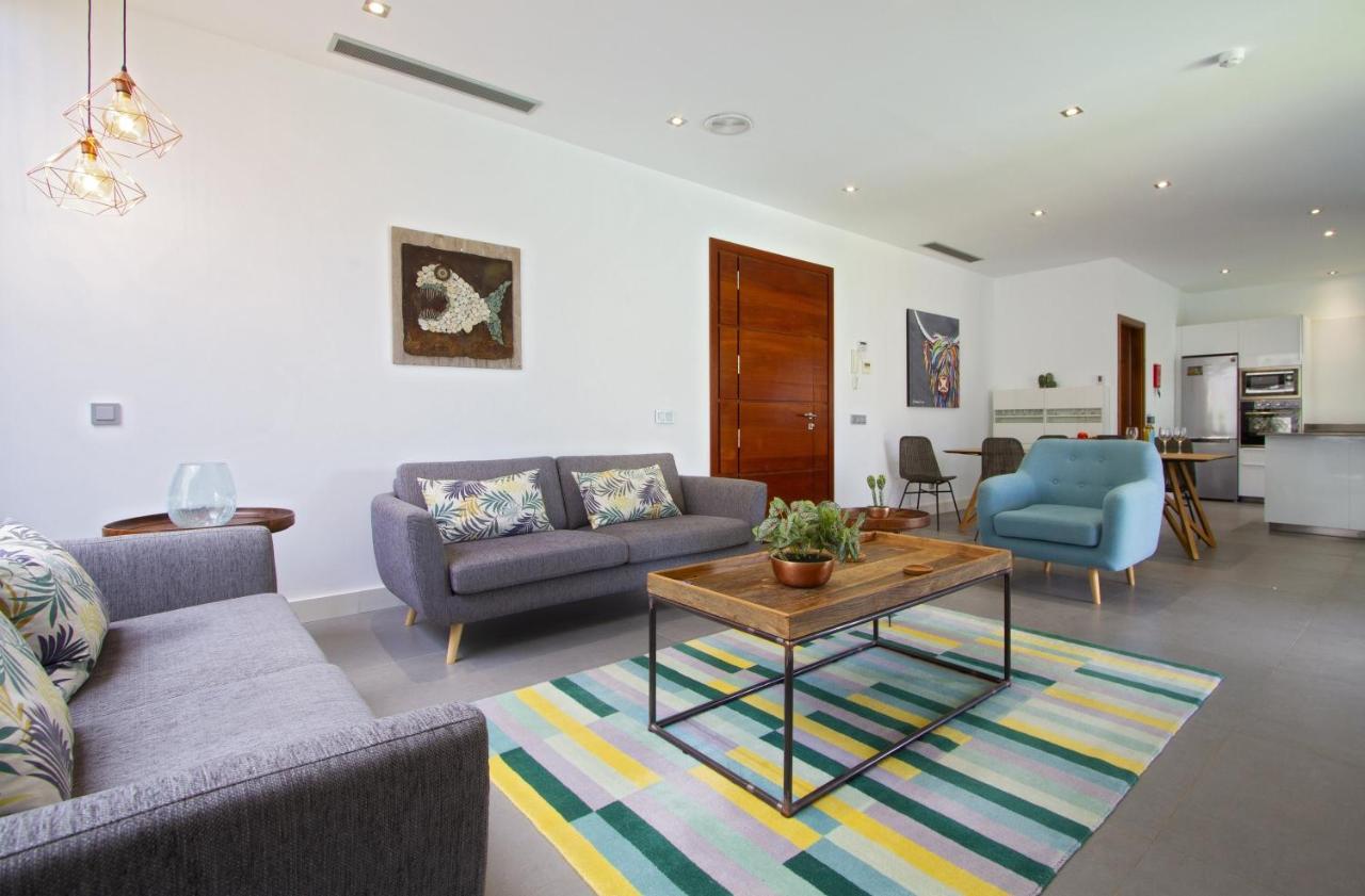 Luxury Los Mojones Villa Short Walk To Old Town Private Heated Pool Villa Los Mojones Angie Puerto Del Carmen ティアス エクステリア 写真